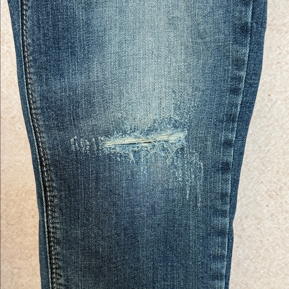 Silver Jeans Classic Dark Blue Skinny Jeans with Low High Ankles - Picture 4 of 10